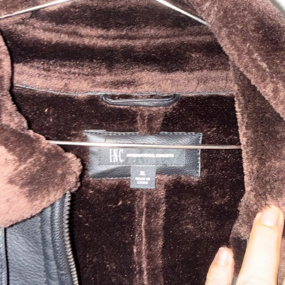 Leather jacket - Picture 3 of 5